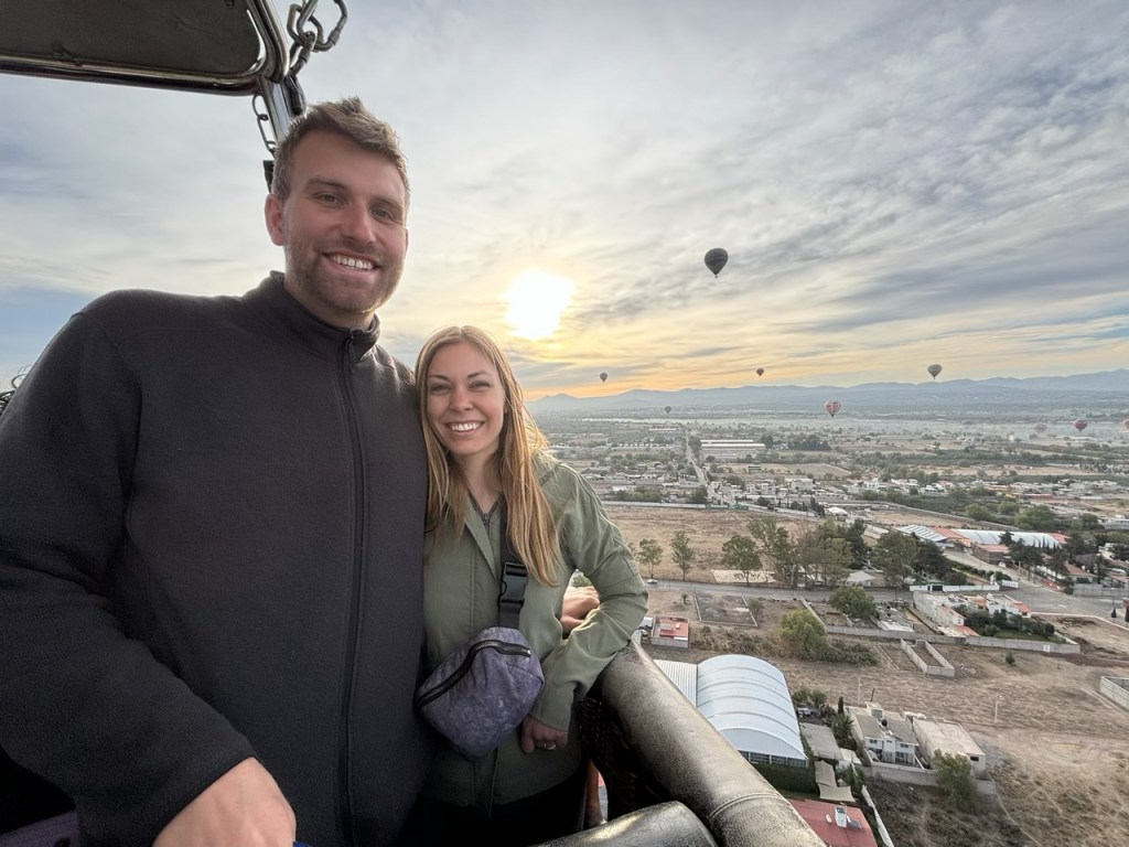 Hot air balloon ride over Teotihuacan